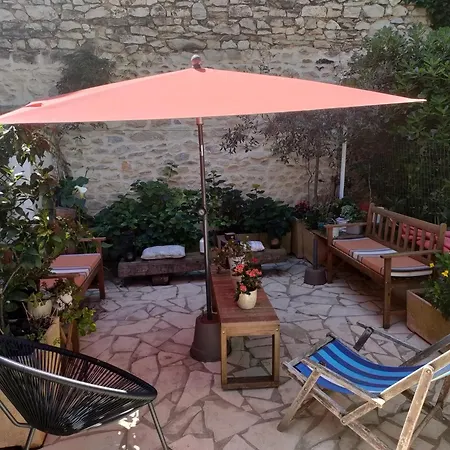 A 15 Mn Du Coeur De Alloggio in famiglia Nîmes